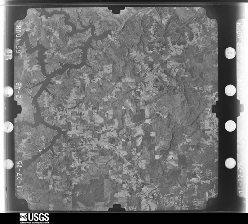 U.S. Geological Survey aerial photograph, 1975-12-01, scale 1:78000