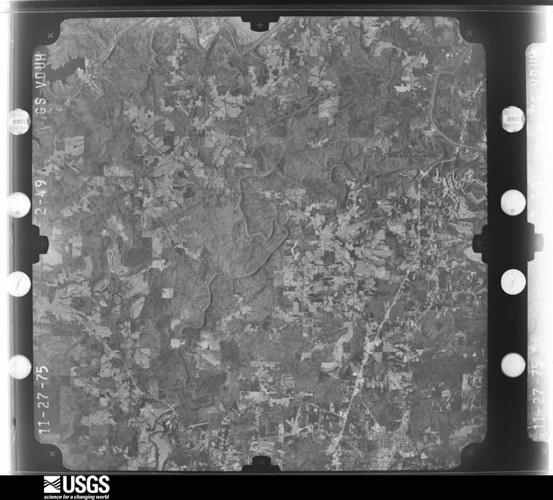 U.S. Geological Survey aerial photograph, 1975-12-01, scale 1:78000