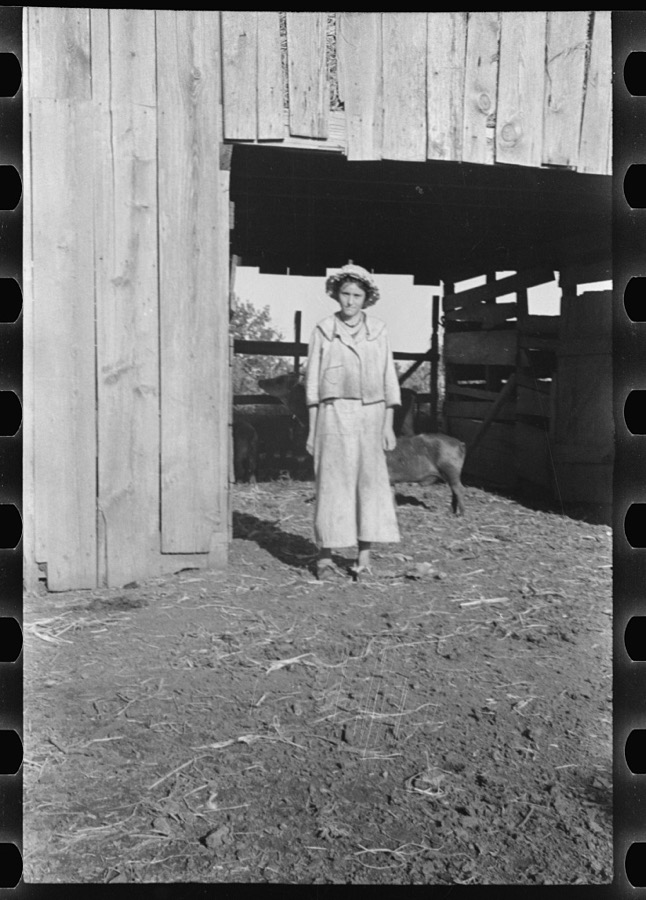 Dora Mae Tengle, sharecropper's daughter, Hale County, Alabama