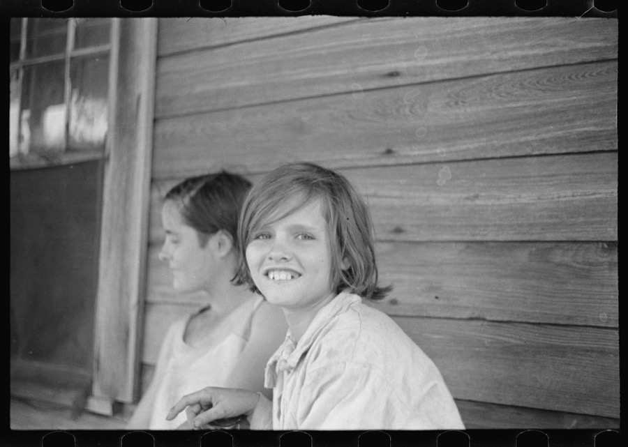 Elizabeth and Ida Ruth Tengle, Hale County, Alabama