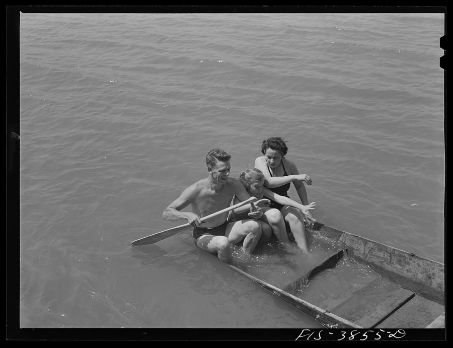 Sheffield, Alabama (Tennessee Valley Authority (TVA)). Kenneth C. Hall, wife and daughter rowing on the Tennessee River