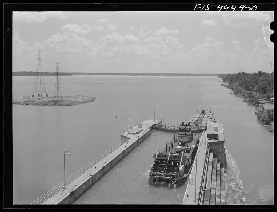 Wheeler Dam, Alabama (Tennessee Valley Authority (TVA)). Lock