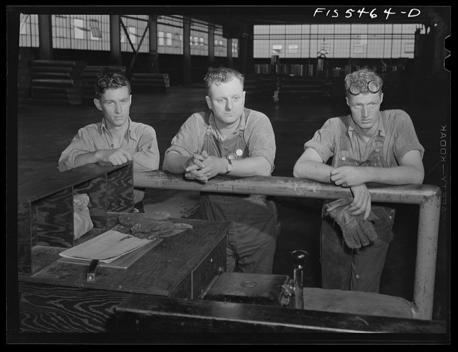 Sheffield, Alabama. Reynolds Alloys Company. Workmen at one of the mills