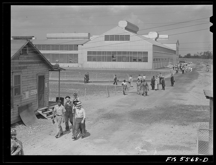 Sheffield, Alabama. Reynolds Alloys Company. Change of shift