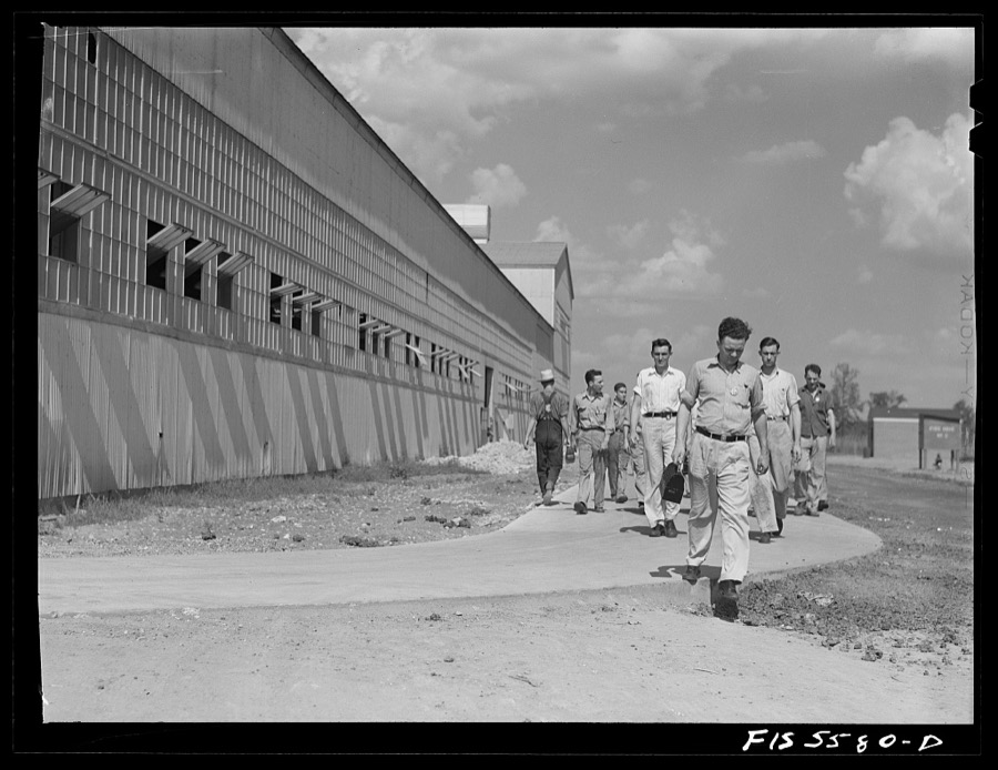 Sheffield, Alabama. Reynolds Alloys Company. Change of shift