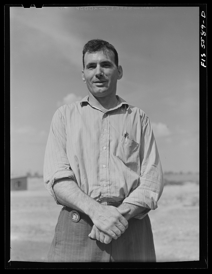 Sheffield, Alabama. Reynolds Alloys Company. James L. Penn, ex-sailor, ex-policeman, and formerly employed at Alcoa, is now foreman of the general finishing