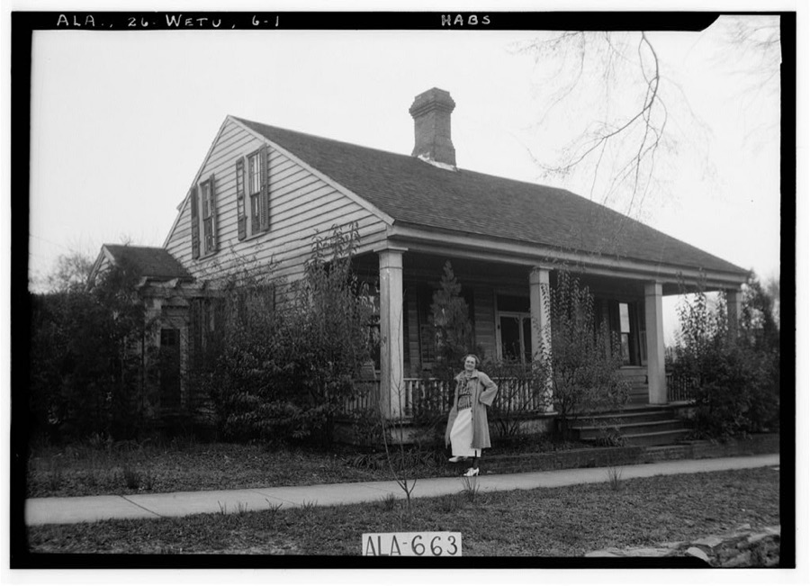 Laura Cantelow House, 207 West Tuskeena Street, Wetumpka, Elmore County, AL