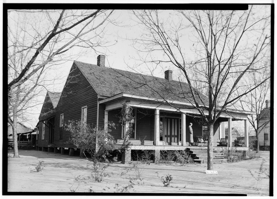 Oates-Danzey House, West Washington & Trawick Streets, Abbeville, Henry County, AL