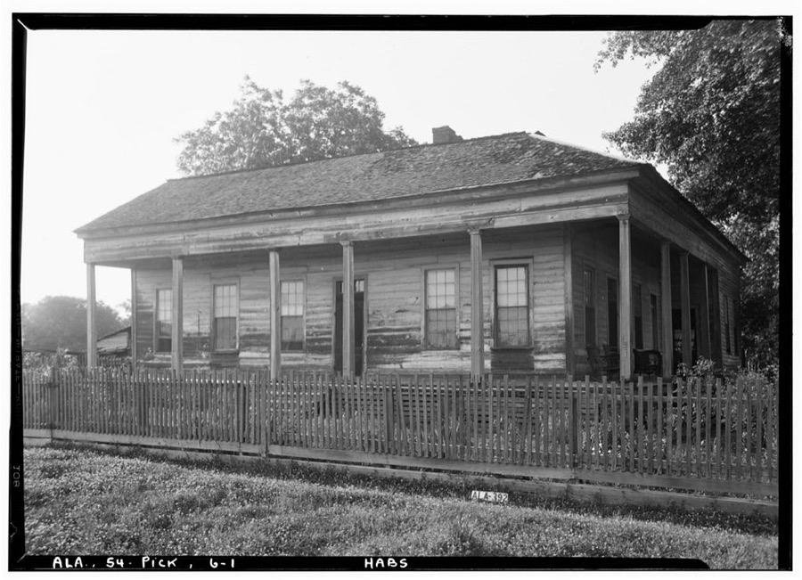 Henry Williams Saunders House, Bonner Mill Road & Ferguson Street, Pickensville, Pickens County, AL