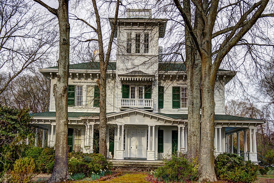 Photograph of Ten Oaks