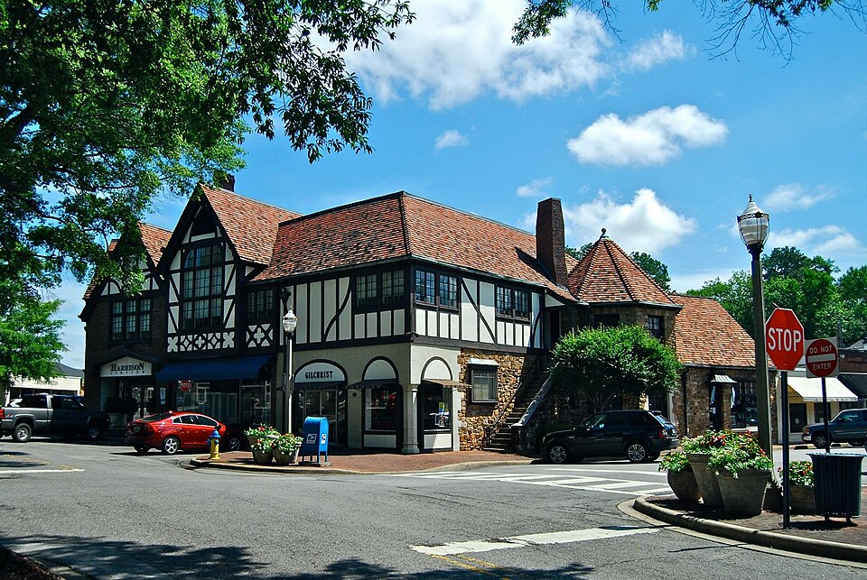 Photograph of Mountain Brook Estates Building