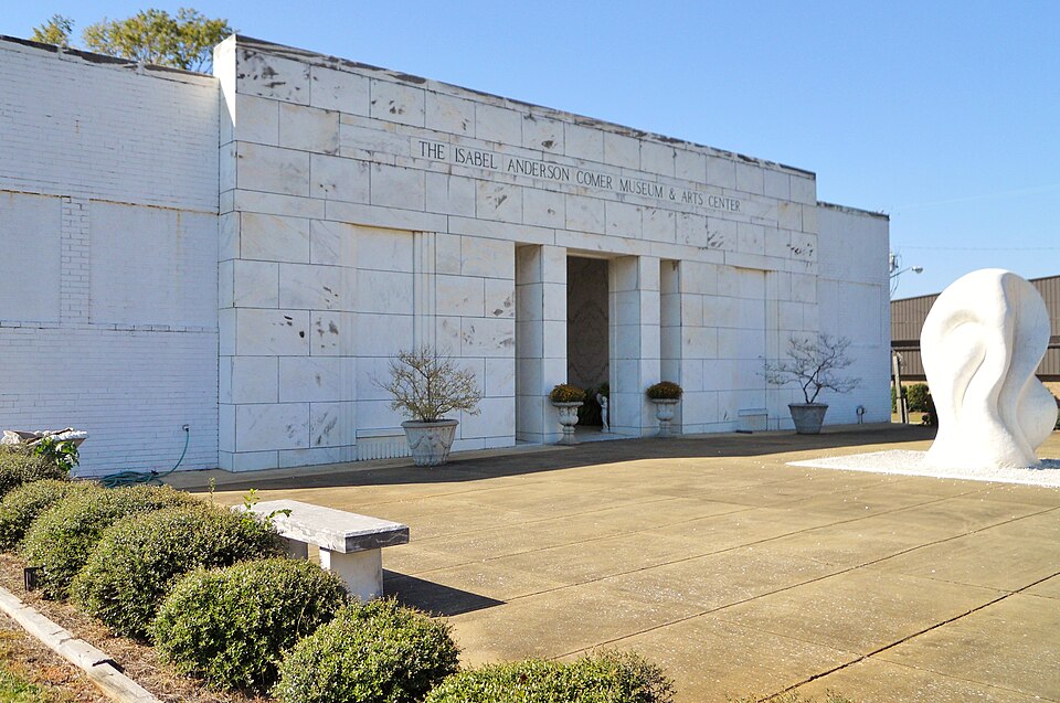 Photograph of B. B. Comer Memorial Library