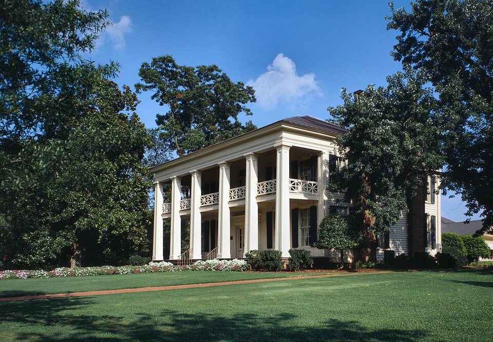 Photograph of Arlington Antebellum Home & Gardens