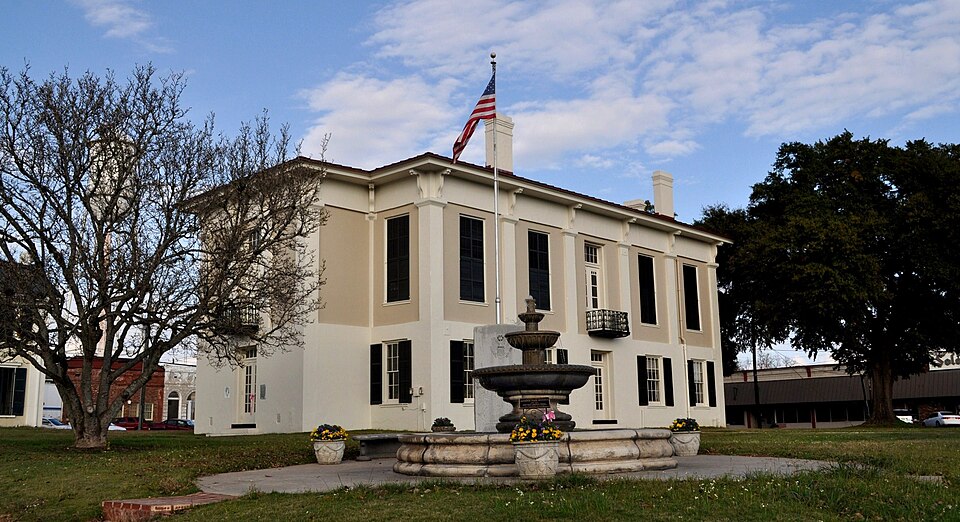 Photograph of Old Greene County Courthouse
