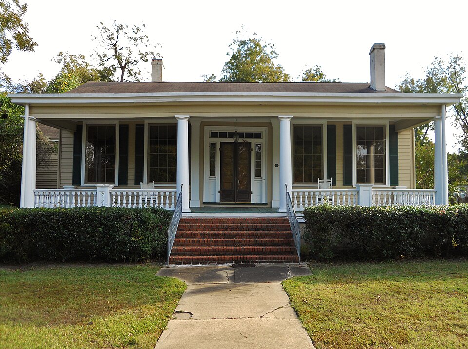 Photograph of Governor Chauncy Sparks House