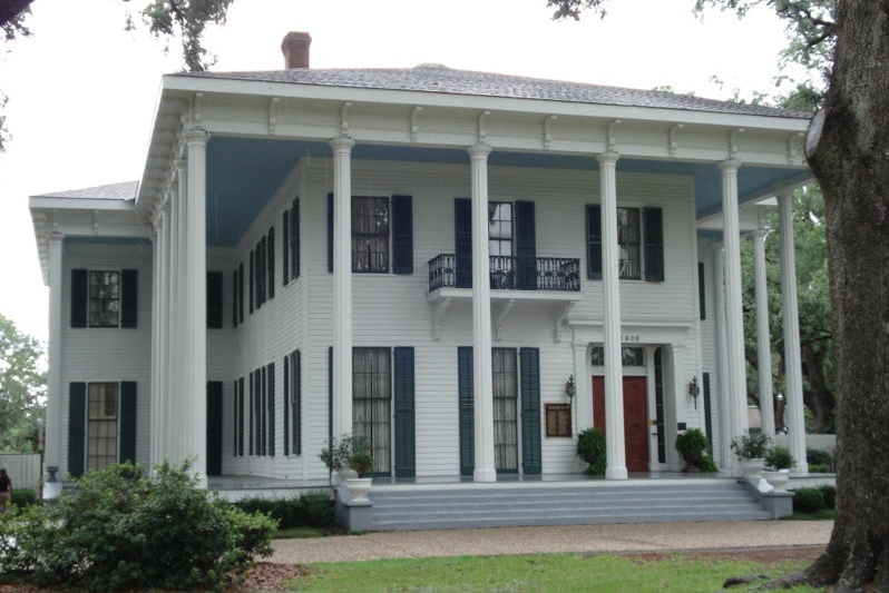 Photograph of Bragg-Mitchell Mansion