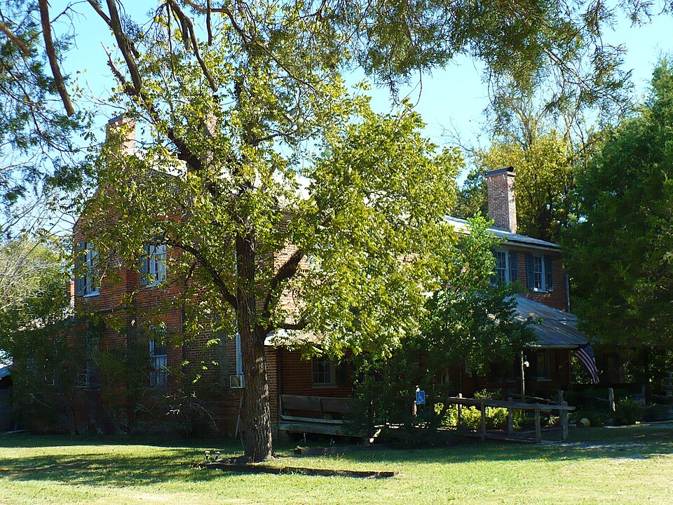 Photograph of Foscue-Whitfield House