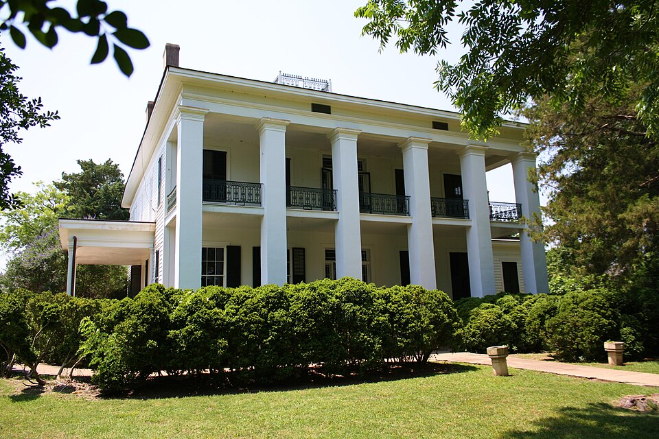 Photograph of Lyon Hall