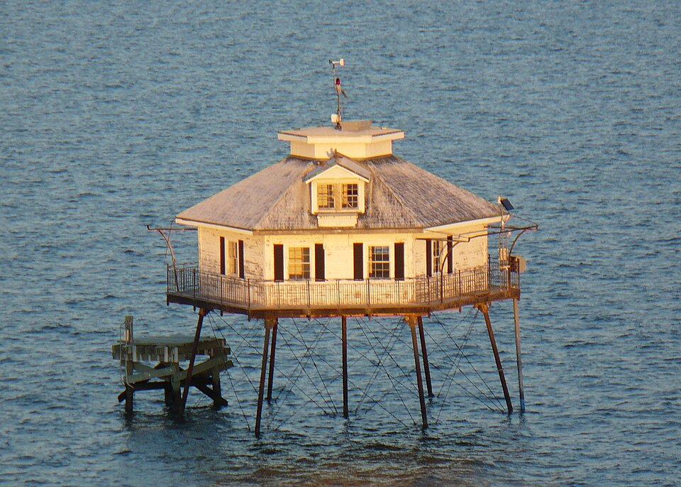 Photograph of Middle Bay Light