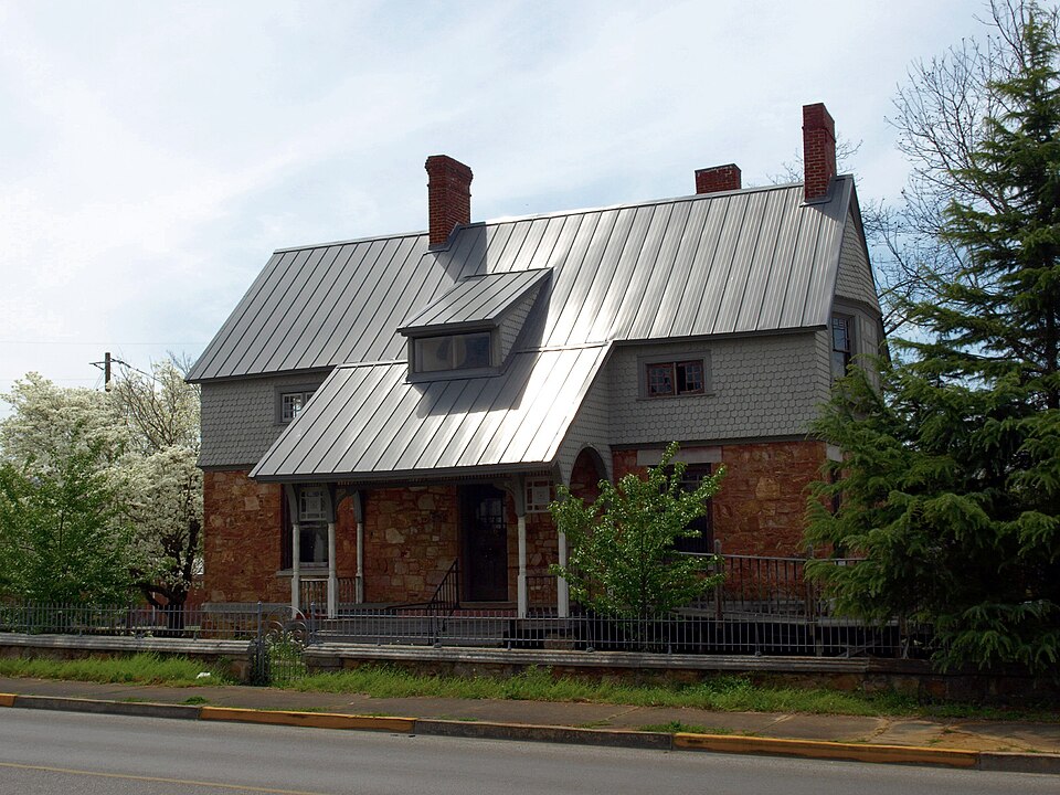 Photograph of Noble Cottage