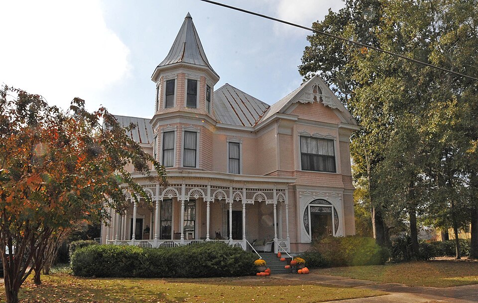 Photograph of College Street Historic District (Troy, Alabama)