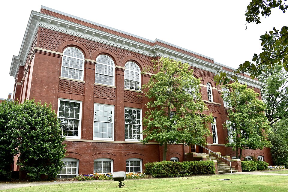 Photograph of Lakeview School