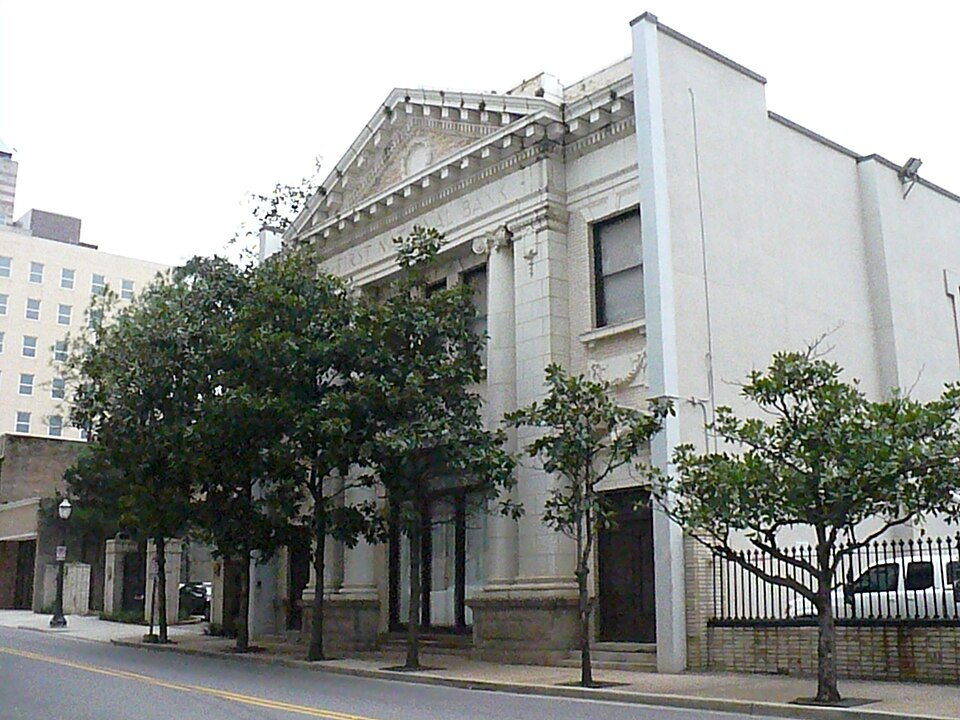 Photograph of First National Bank