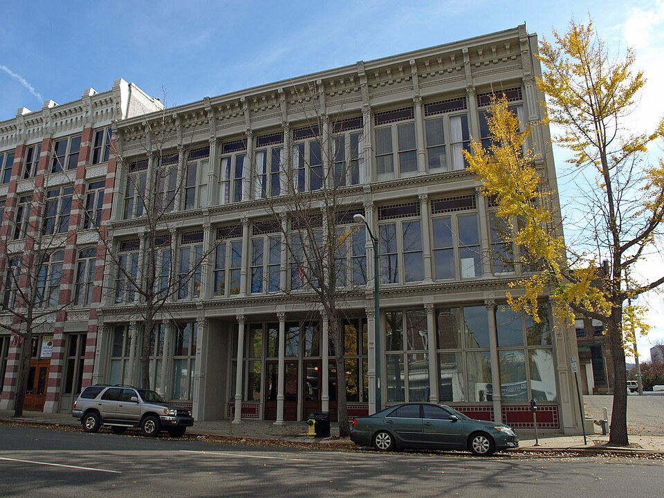 Photograph of Peter Zinszer's Mammoth Furniture House