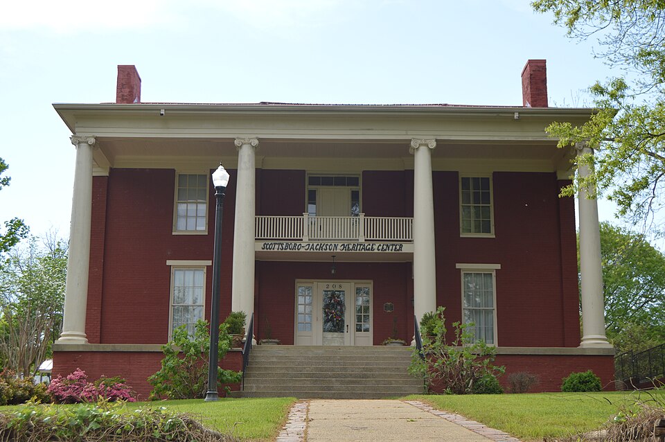 Photograph of Brown-Proctor House