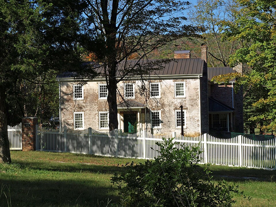 Photograph of Phelps-Jones House