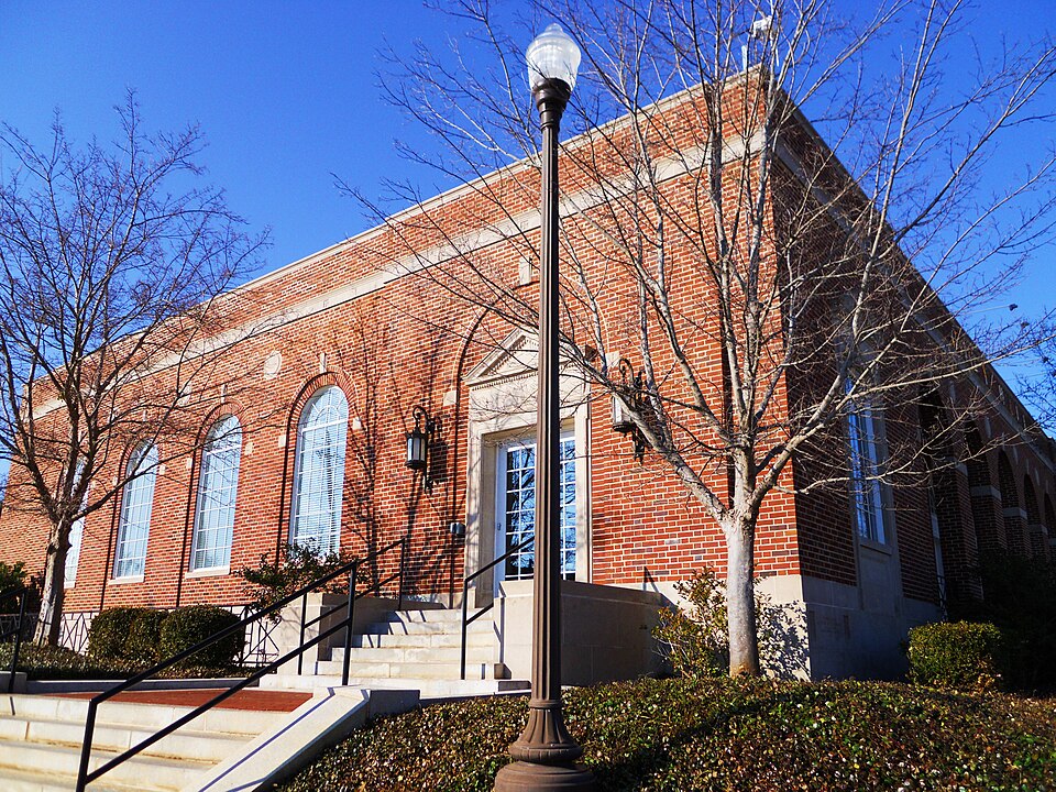Photograph of Auburn City Hall