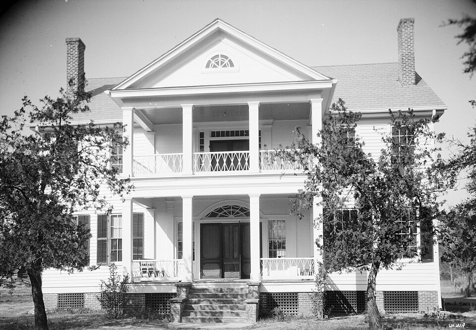 Photograph of Hawthorne House