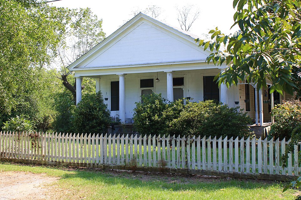 Photograph of Main-Yankee Street Historic District