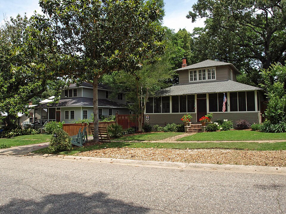 Photograph of White Avenue Historic District