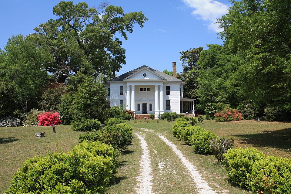 Photograph of N.Q. and Virginia M. Thompson House