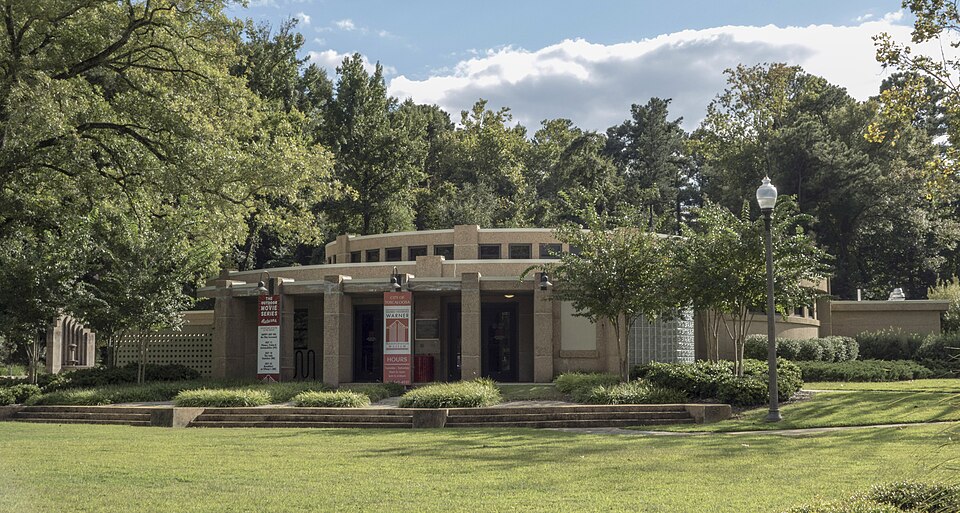 Photograph of Queen City Pool and Pool House