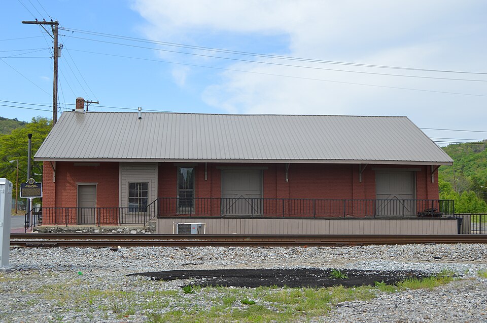 Photograph of Scottsboro Memphis and Charleston Railroad Depot