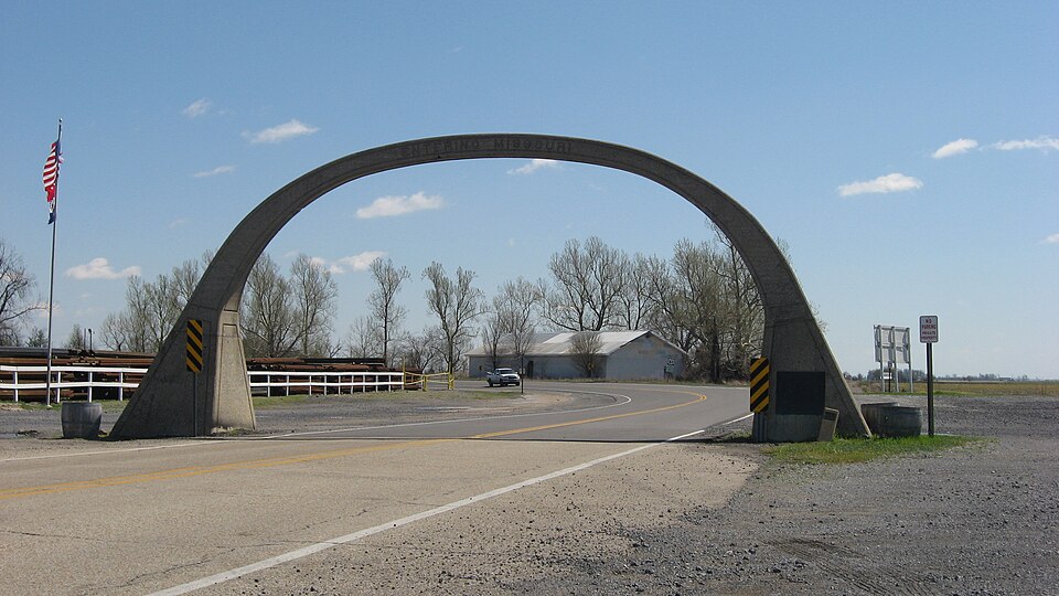 Photograph of United States Highway 61 Arch