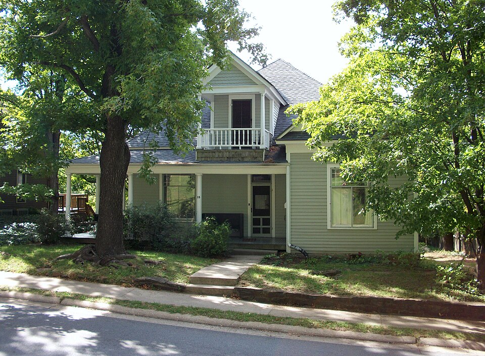 Photograph of Tharp House