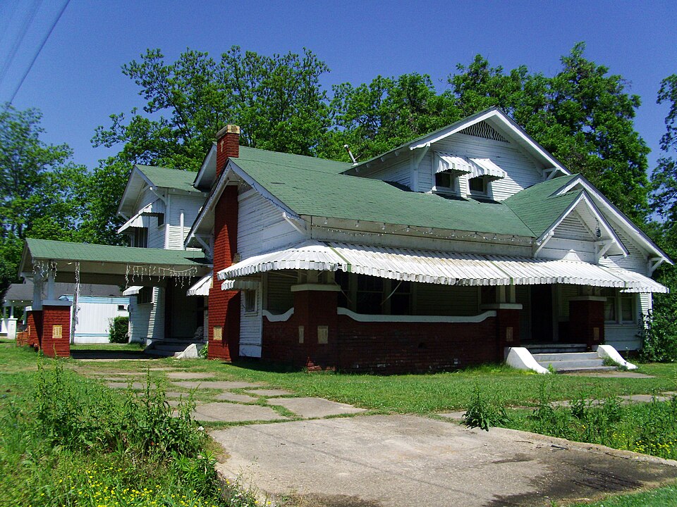 Photograph of M.E. Davis House