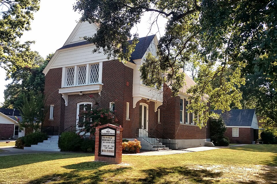 Photograph of First Presbyterian Church