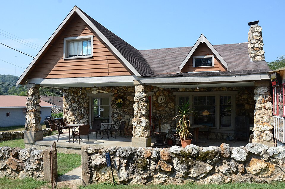 Photograph of Thomas Walker House