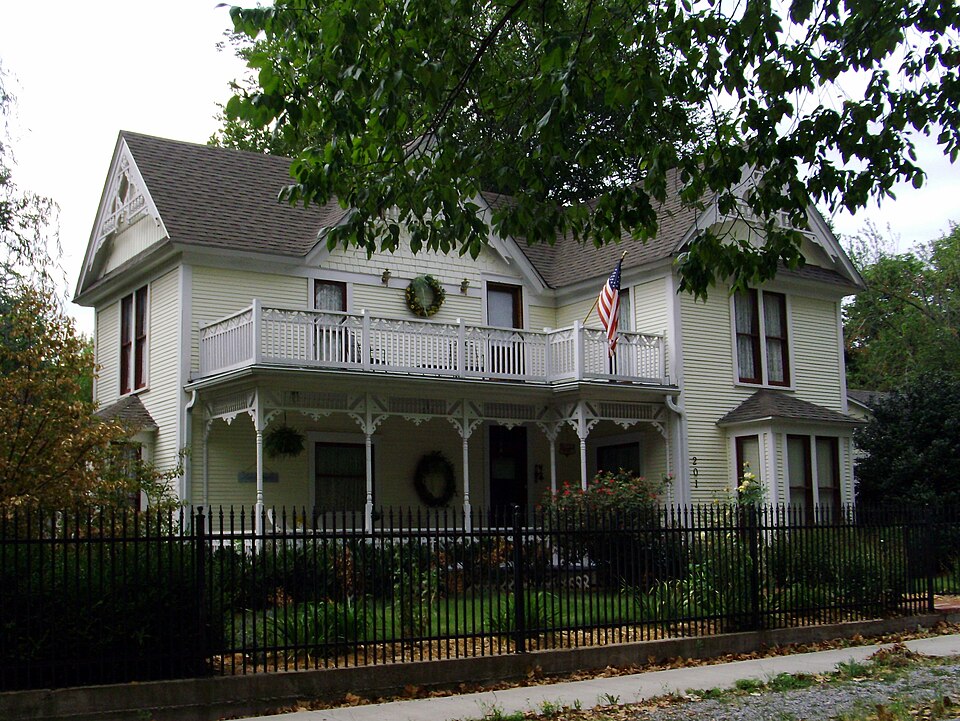 Photograph of Mitchell-Ward House