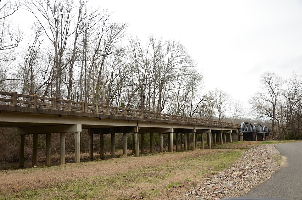 Photograph of US 67 Bridge over Little Missouri River