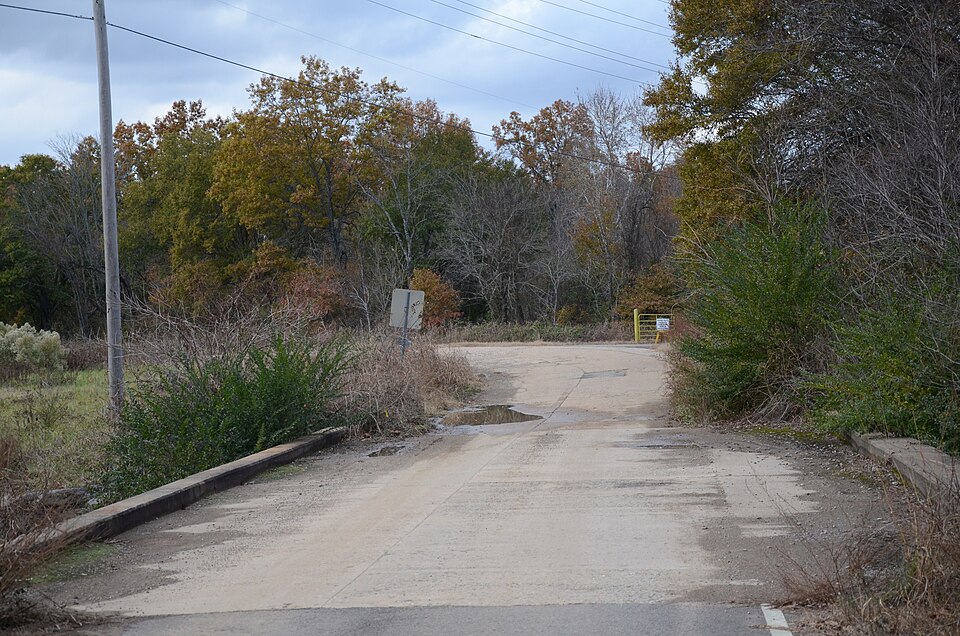 Photograph of Old Arkansas 22, Barling Segment