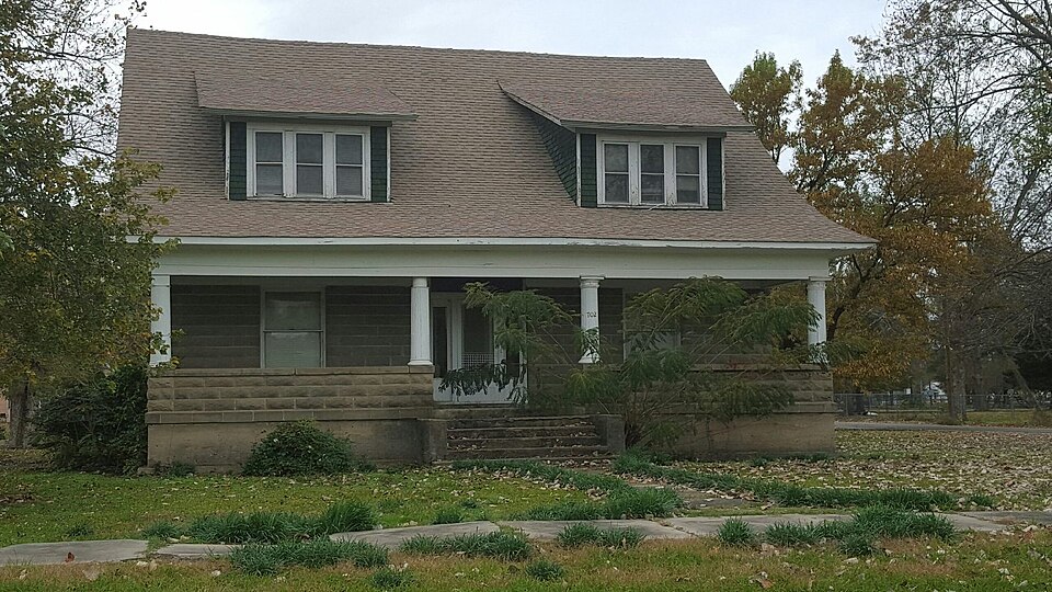 Photograph of Hubert & Ionia Furr House
