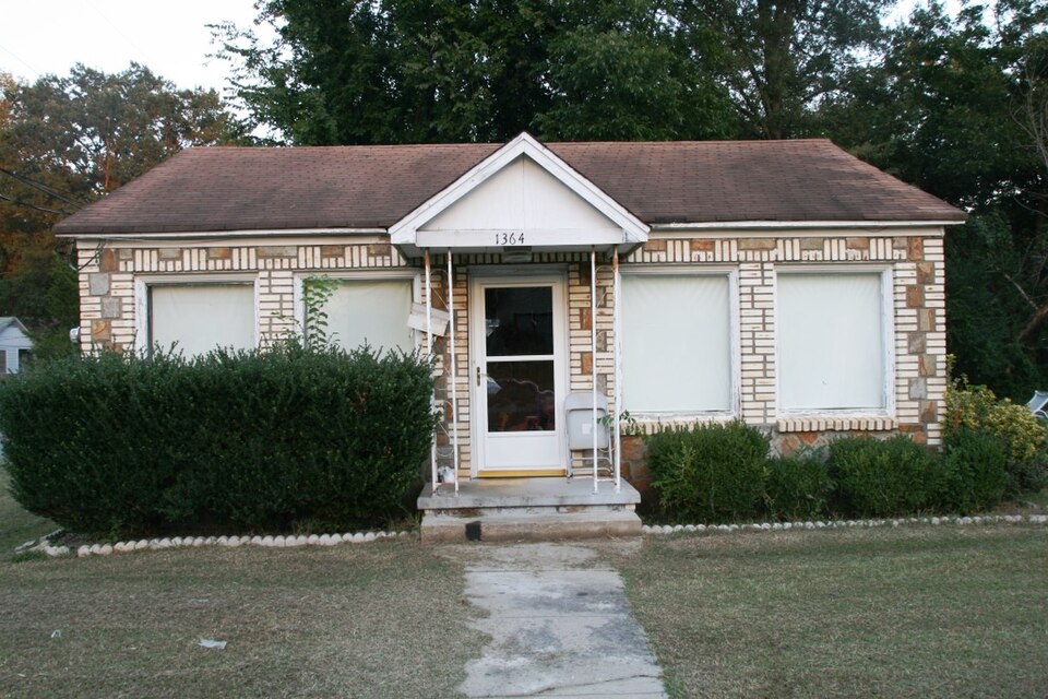 Photograph of Hall-Hogan Grocery Store