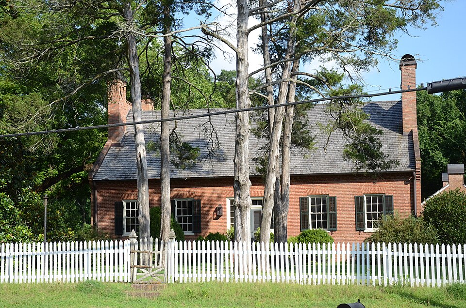 Photograph of Ten Mile House