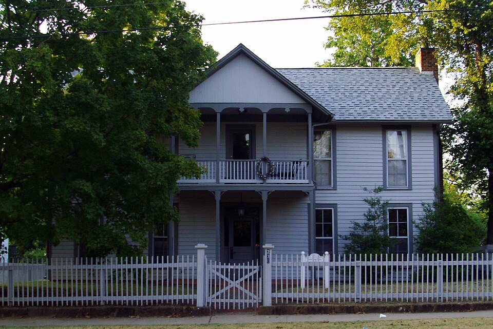 Photograph of Ridge House
