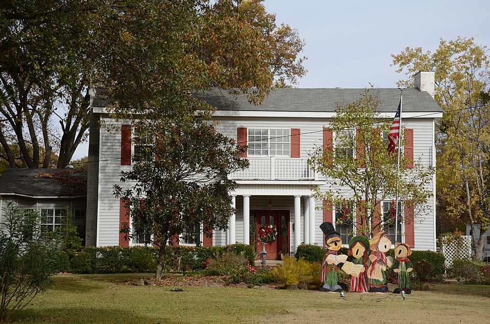 Photograph of Halliburton House